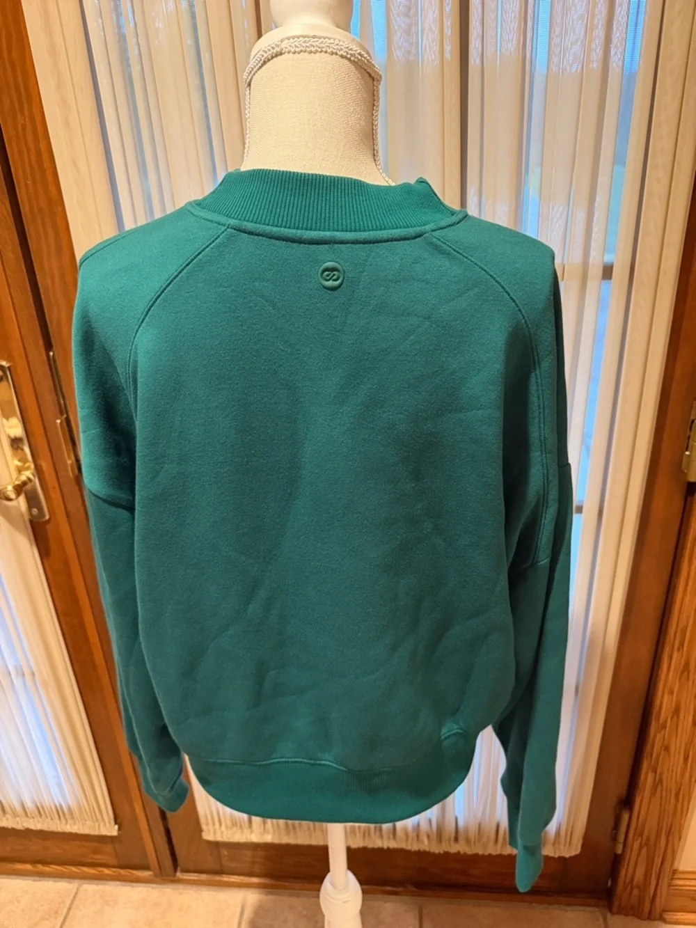 Women’s Calia sweatshirt 💚 - Picture 6 of 8